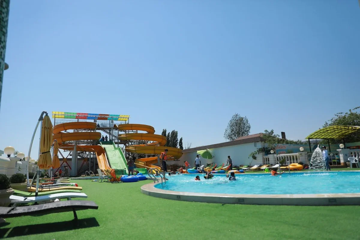 Отель Golden Beach: общая инфраструктура и атмосфера отеля